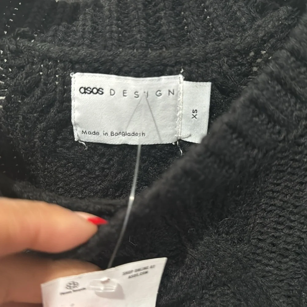 🖤ASOS DESIGN cable knit sweater in black